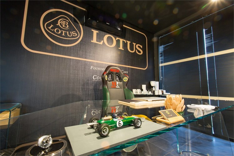 LOTUS MOTOREAL-101